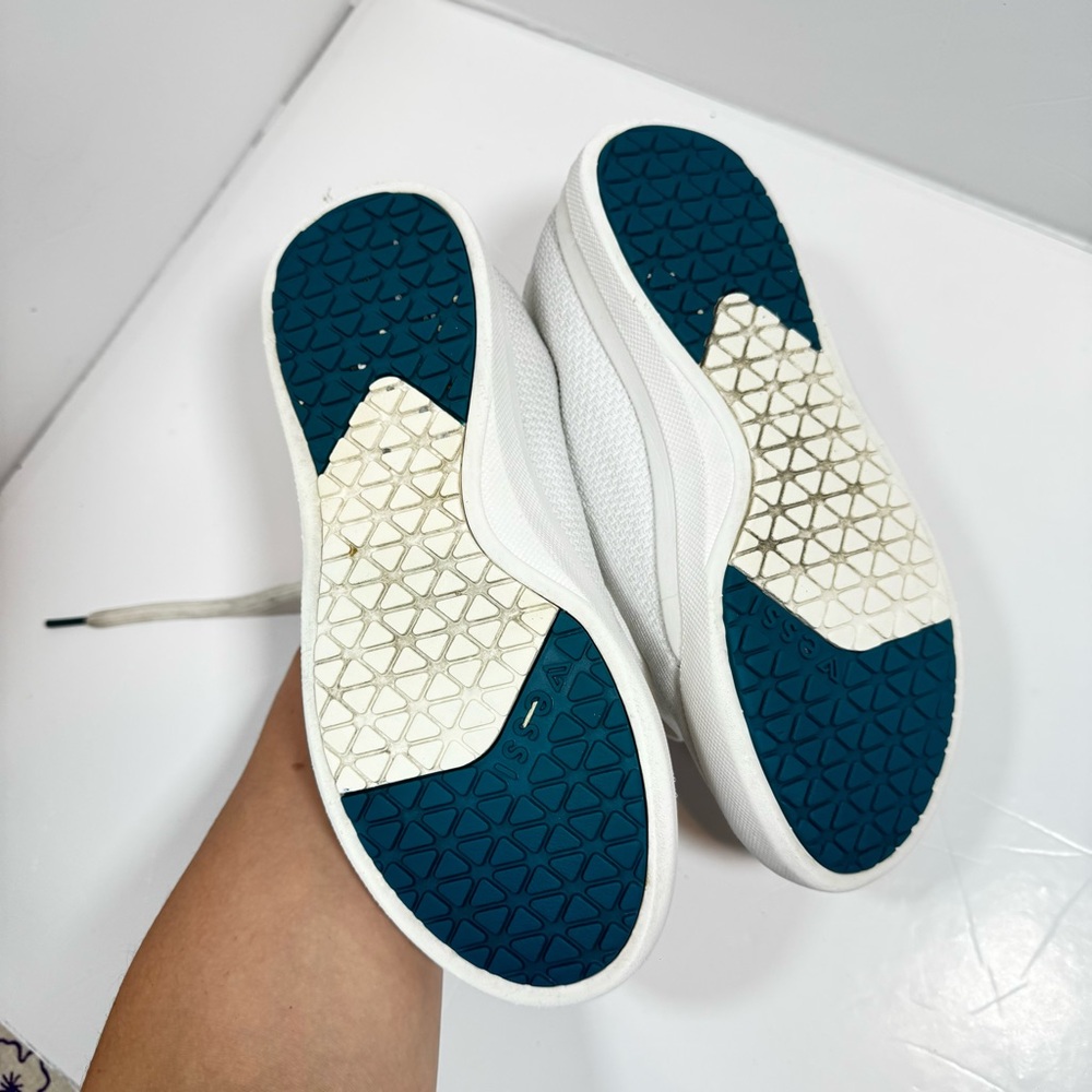 Vessi Weekend White Knit Sneakers W7 7 Women Waterproof Lightweight Casual Shoes - Picture 5 of 9